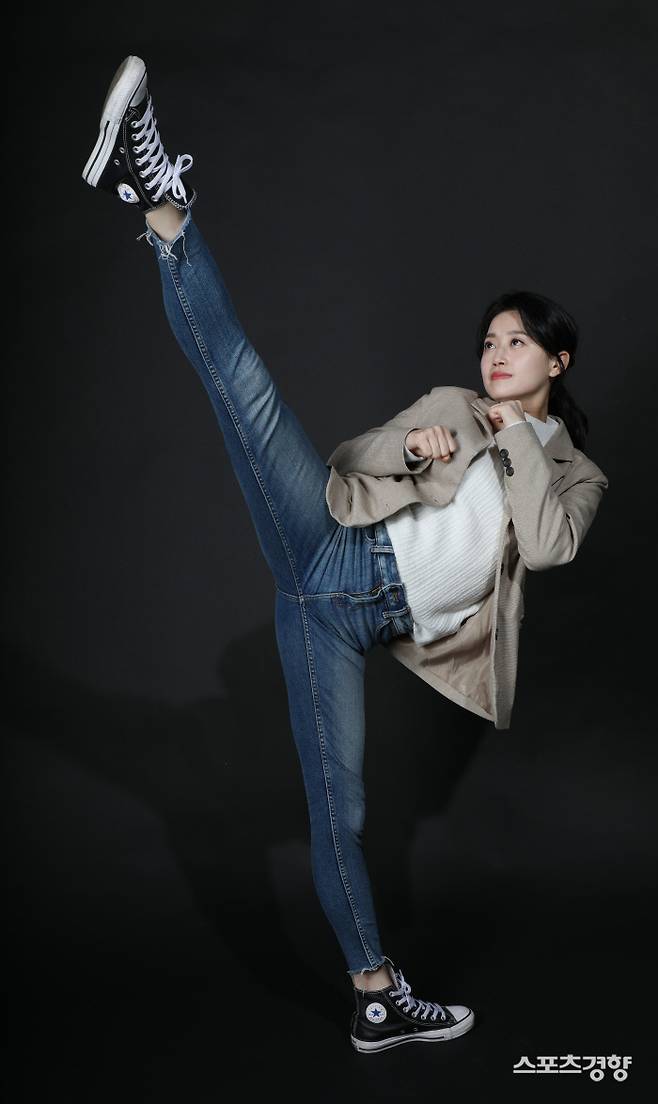 ‘태권소녀’ 배우 태미가 1일 오후 스포츠경향 스튜디오를 찾았다. 태미는  K타이거즈 프로덕션이 제작해 미국 지상파에 방송 예정인  ‘하이스쿨오브좀비’에서 주연을 맡았다./박민규 선임기자