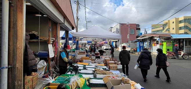 재개한 영암시장 [영암군 제공·재판매 및 DB 금지]