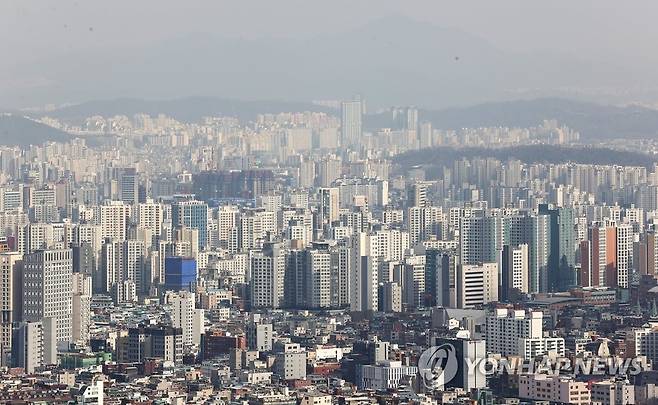 "작년 서울 중소형 아파트 전셋값, 2년전보다 5천347만원 상승" [연합뉴스 자료사진]