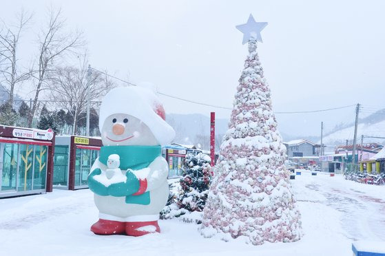 경북 봉화군의 산타마을 전경. [사진 봉화군청]