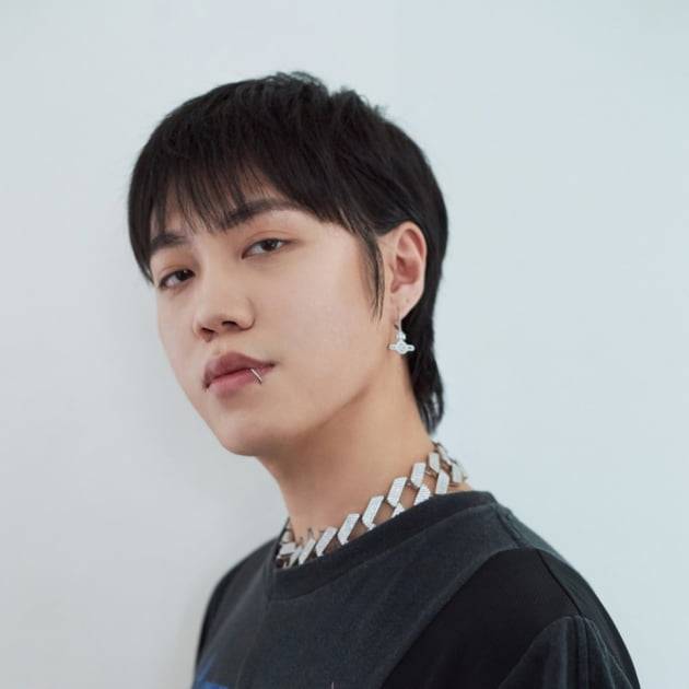 가수 블루  /사진 = 메킷레인 제공