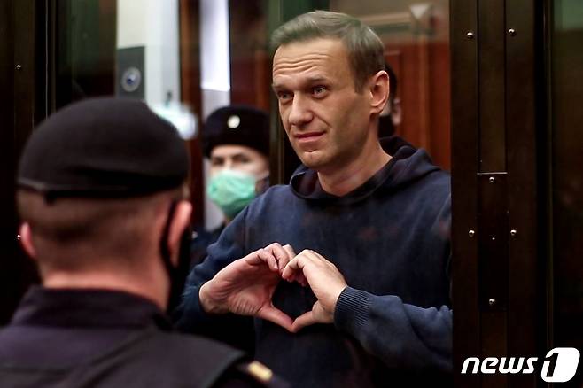 법정에 선 알렉세이 나발니. © AFP=뉴스1
