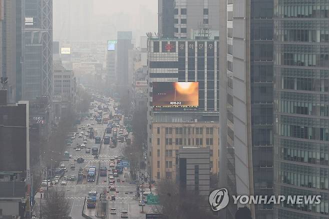 흐린 서울 도심 [연합뉴스 자료사진]