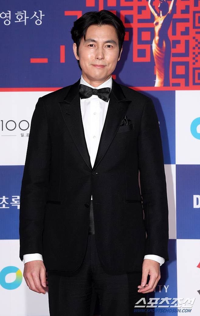 jung-woo-sung-the-always-bright-tuxedo