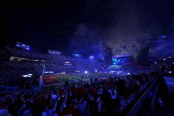 TAMPA, FLORIDA - FEBRUARY 07: The Weeknd performs during the Pepsi Super Bowl LV Halftime Show at Raymond James Stadium on February 07, 2021 in Tampa, Florida. (Photo by Patrick Smith/Getty Images)