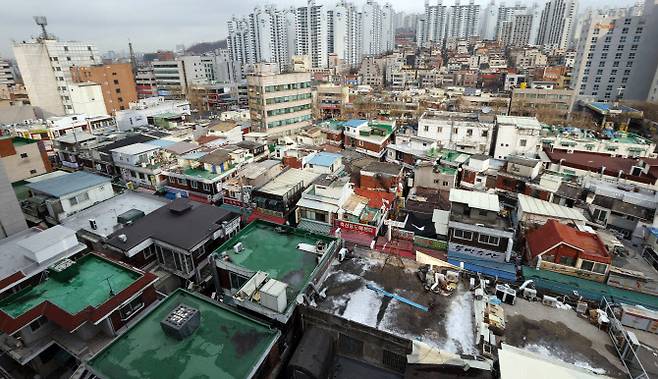 서울 관악구 봉천13구역 모습.(사진=연합뉴스)