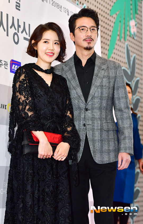 Lee Ha Jung, an announcer, pledged to continue his steady Exercise.Lee Ha Jung told his instagram on February 15, I went to the center in three months and came to Pilates.I was home training, and I came to the center and under the direction of the director, it was so cool to Exercise, I was shocked by my physical condition and I vowed to Exercise three times a week.But what do you want to eat tteokbokki right away? # Life # Diet .Lee Ha Jung, who is in the photo with this, is wearing an Exercise suit in all black and taking a mirror selfie at the Pilates.Even in the natural appearance, the shining beauty and slim body lead the gaze.Meanwhile, Lee Ha Jung marriages Jung Jun-ho in 2011 and has one male and one female; these couple are currently appearing in the TV Chosun entertainment The Taste of Wife.