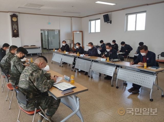 경북 포항시는 16일 해병대 제1사단, 해군 6항공전단 실무자들과 주소갖기 운동 관련 간담회를 했다. 포항시 제공