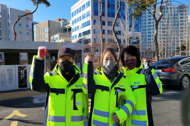 경북도청 신도시에 배치된 환경지킴이들 (사진=예천군 제공) *재판매 및 DB 금지