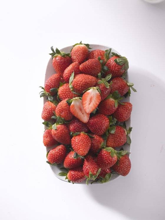 이마트에서 판매하고 있는 설향 품종의 딸기. [사진 이마트]