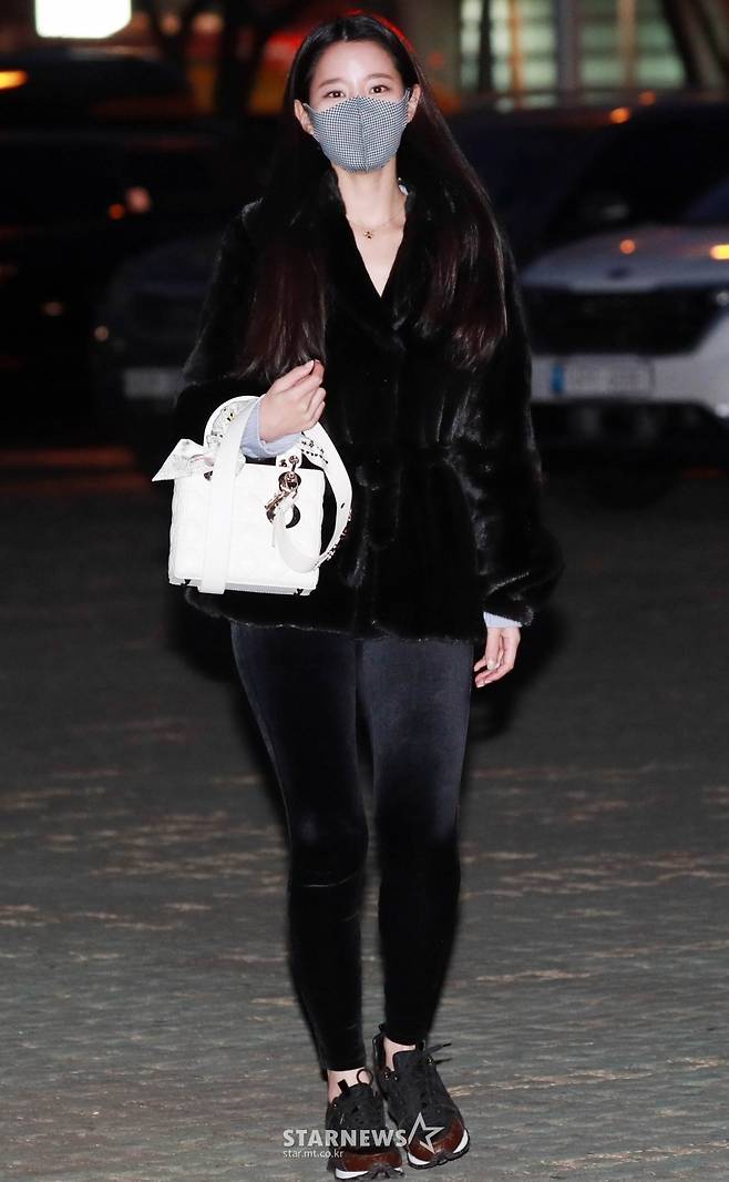 조현 '레깅스 출근길 패션' [★포토]