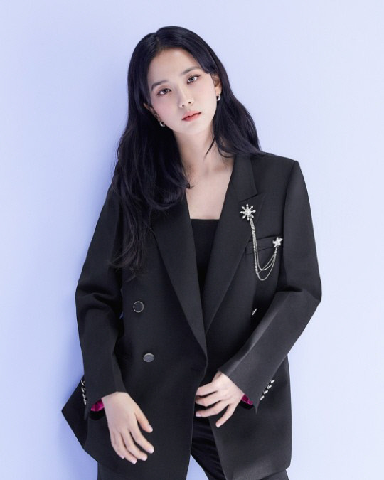 Group BLACKPINK member JiSoos picture was released.According to a photo released by Urban lifestyle womens fashion brand Gums ready Warsaw (it MICHAA) on the 19th, JiSoo captivated Eye-catching with its unique loveliness.He introduced eye-catching by introducing brooch, color points, embroidery, and tailoring to basic items such as dress, suit, skirt based on simple black color.In this campaign, Gums ready Warsaw will celebrate the spring season, a new start, with the theme of The Woman We Love, pursuing his values ​​and style and presenting a collection for women who are with the world with positive and lovely energy.In particular, JiSoo, which was selected as a new Muse, will introduce a premium line Black Edition and develop a variety of Muse lines.