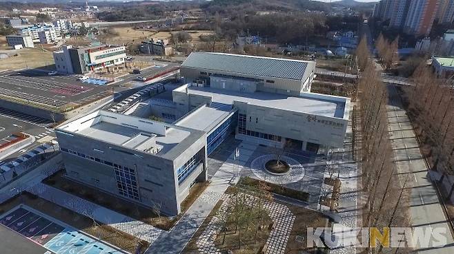 당진시가 오는 26일 코로나19 예방접종을 실시할 송악문화스포츠센터 모습.