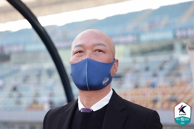 김태완 감독이 개막전을 마친 뒤"혼이 났다"고 소감을 밝혔다.(한국프로축구연 제공)© 뉴스1