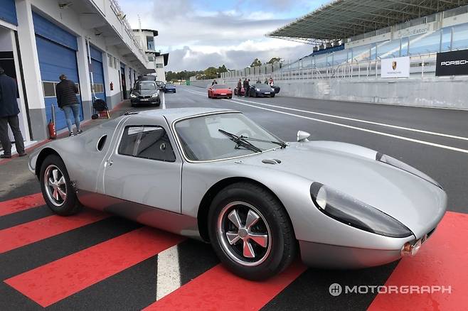 포르쉐 GTS의 시작인 904 GTS