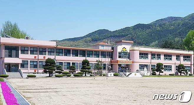 괴산 장연초등학교.© 뉴스1