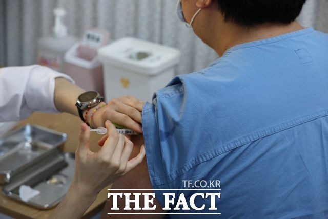 서울시 예방접종률은 7.9%로 전국보다 1.3% 높았다. /사진공동취재단