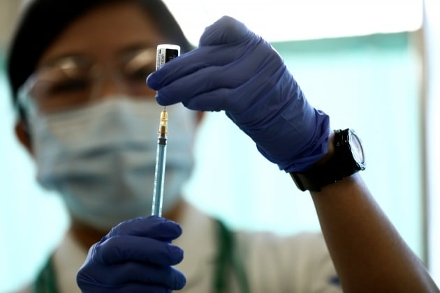 일본은 지난달 17일 코로나19 백신 접종을 시작했다. /사진=EPA