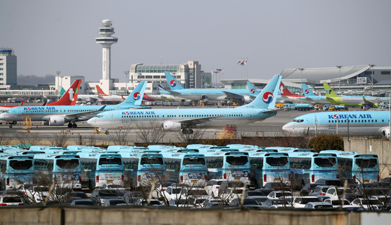 Korean AIr's passenger flights grounded at Gimpo International Airpot in February. [YONHAP]