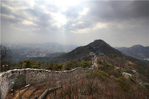 한양도성 북악산 구간 [사진/전수영 기자]