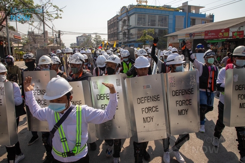 만달레이에서 열린 쿠데타 규탄 거리 시위. 2021.3.5 [미얀마 나우 캡처. 재판매 및 DB 금지]