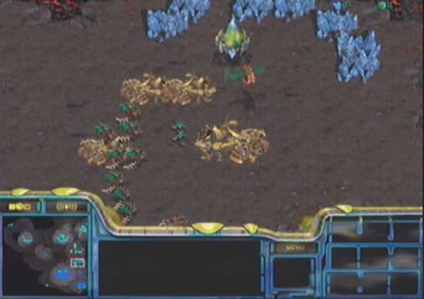 프로토스의 트리플 확장 기지를 파괴하는 저그, 사진=OGN 유튜브 캡처