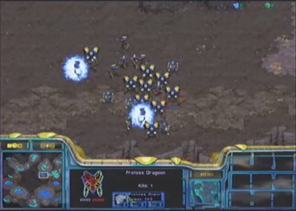 센터를 잡은 3-3업 프로토스, 사진=OGN 유튜브 캡처