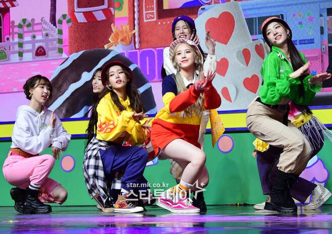 그룹 위클리. 사진｜강영국 기자