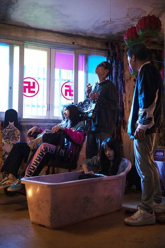 '어른들은 몰라요'