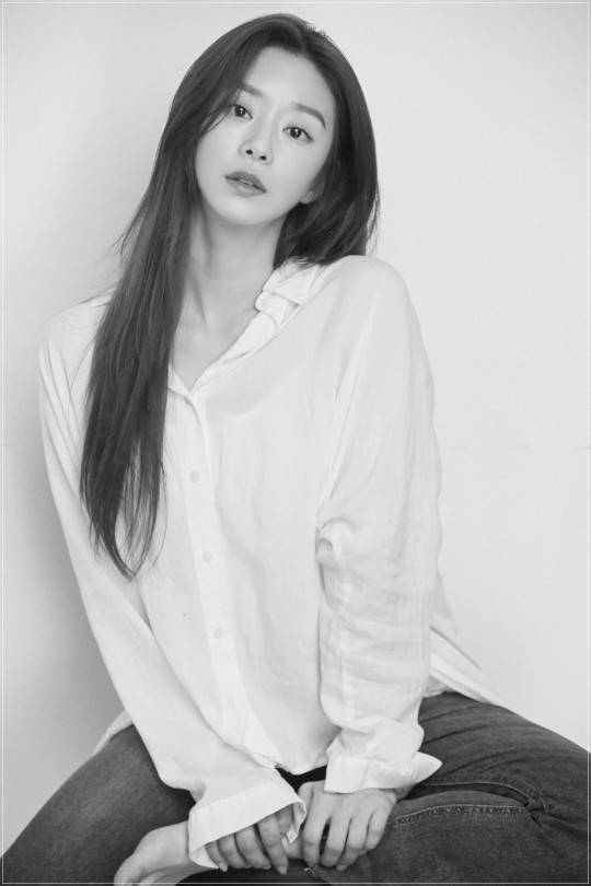 ‘이효주’는 화려했다. 이주빈은 “100미터 밖에서 봐도 알아볼 수 있는 화려함”이라며 웃었다. 제공ㅣ에스더블유엠피