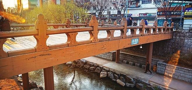 Supyo Bridge on Cheonggye Stream