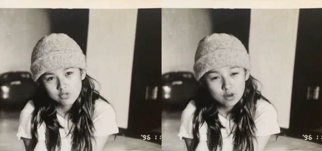 Singer Lee Hyoris past look was still beautiful.Lee Sang-soon posted a photo on her Instagram account on Tuesday with a smiling emoji.The photo shows Lee Hyori, who was filmed in November 1996; Lee Hyori, who wore a beanie in a long wave hairstyle.The clear eyes staring at the camera in a neat atmosphere are admiring, especially the beautiful Lee Hyori, who is still looking young.At this time, Lee Sang-soon used a mobile phone application to laugh as if Lee Hyori were singing.Meanwhile, Lee Hyori and Lee Sang-soon have been living in Jeju Island since their marriage in 2013. Lee Hyori was MBC What do you do when you play?, And has been working on the project group buddhist and refund expedition, especially on the air, saying, I am preparing for pregnancy.