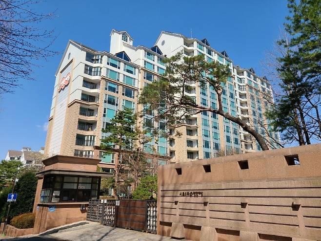 서초구 서초동 서초5차e편한세상 아파트 전경. [사진 = 김정은 기자]