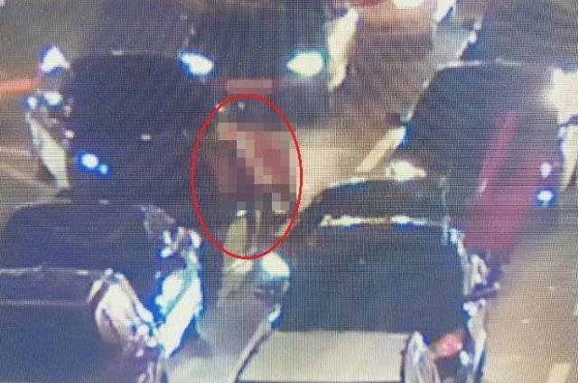 맥라렌 차주가 욕설하는 모습이라며 A씨가 올린 CCTV 캡처 화면. 온라인 커뮤니티