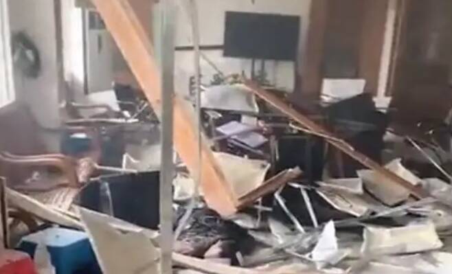 중국 현지시간으로 22일 광저우시 판위구의 한 마을위원회 사무실(사진)에 사제 폭탄이 터지면서 4명이 숨졌다고 당국이 전했다.