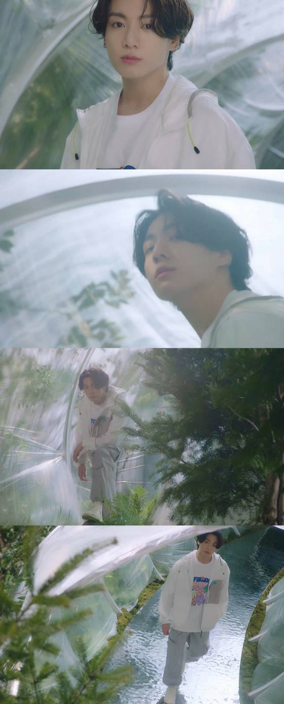 방탄소년단 정국, 싱그러움 한도 초과..미소년 아련한 눈빛 '설렘♥'