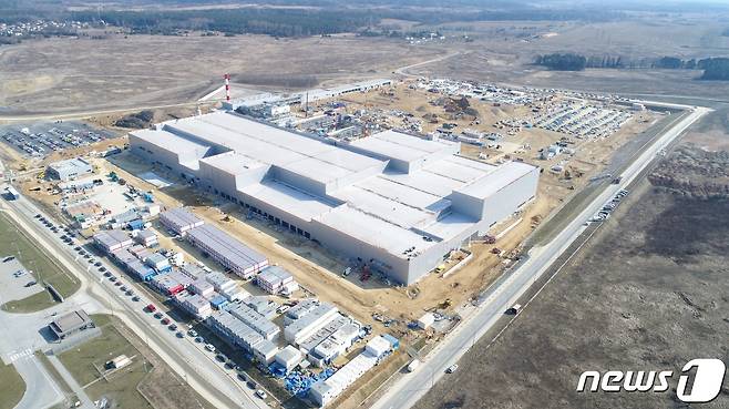 SK아이이테크놀로지가 폴란드에 건설중인 리튬이온 배터리 분리막 공장(사진제공= SK아이이테크놀로지) © 뉴스1