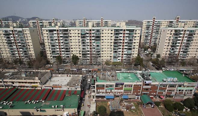 강남구 압구정 현대아파트 전경 [사진 = 한주형 기자]