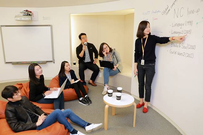 [사진 제공 = 엔씨소프트]