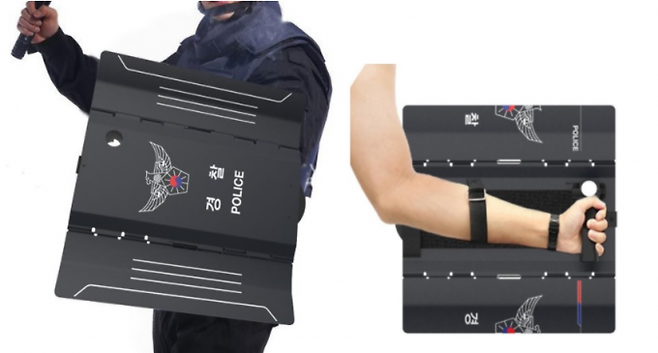 경찰청이 한국과학기술연구원(KIST)의 폴리스랩 사업을 통해 개발한 접이식 방패. 경찰청 제공