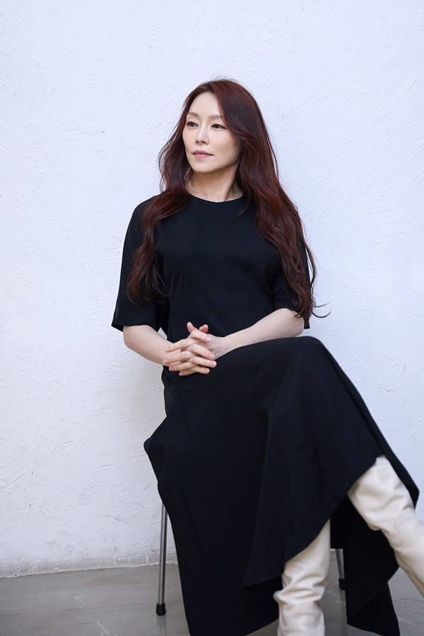 갑상선암을 이겨낸 차지연은 "묵묵히 한 걸음씩 걸어나가고 싶다"고 말했다. 제공|씨제스