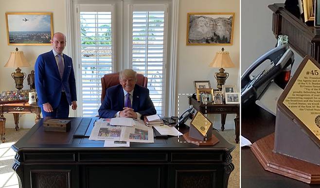 도널드 트럼프 전 미국 대통령과 스테판 밀러 전 백악관 선임보좌관. 책상 위 전화기 뒤에 코카콜라 병이 보인다. 스테판 밀러 트위터 캡쳐