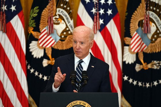 조 바이든 미국 대통령이 지난달 25일 백악관에서 취임 후 첫 기자회견을 하고 있다. [AFP=연합뉴스]