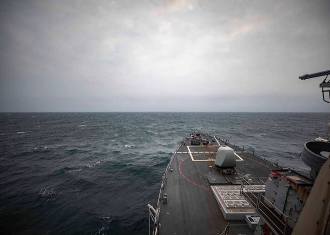 미국 태평양함대는 지난 7일 7함대 소속 ‘존 S. 매케인함’이 대만해협을 통과했다며 홈페이지에 사진을 공개했다. 미 7함대 홈페이지 캡쳐