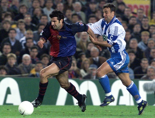 FC 바르셀로나 시절의 루이스 피구(사진 좌측)