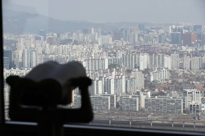 서울 영등포구 63빌딩 전망대에서 바라본 아파트 밀집 지역의 모습 [연합]