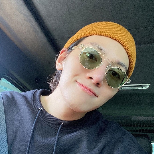 Actor Ji Chang-wook has revealed his still handsome recent status.9th day Ji Chang-wook posted a picture on his instagram with an article called Spring.In the photo, Ji Chang-wook wears a mustard-colored beanie and green tinted sunglasses, with a neat, makeup-free mink that stands out.Especially, his beauty, which survives in the so-called humiliation angle taken from below, attracted many netizens admiration.Many of the netizens who saw this responded such as Wow and my brother grew up a lot ~ ~ pretty ~, I want to see it soon, Ji Actor is our spring ... and face is spring day.On the other hand, Ji Chang-wook played the role of Park Jae-won in the original drama of Kakao TV which last February.PhotoJi Chang-book SNS