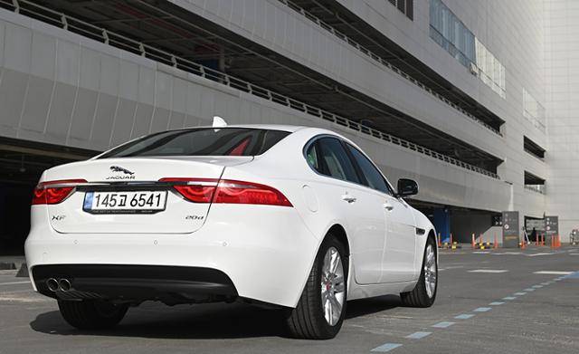 재규어 XF 2.0d RWD 시승기