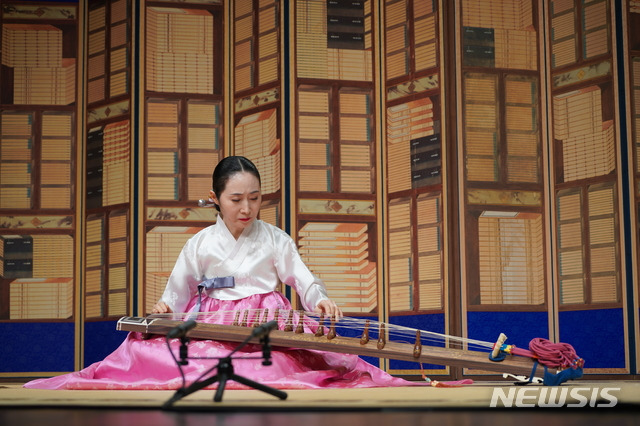 [서울=뉴시스]'산조대전' 가야금 이지영(사진=서울돈화문국악당 제공)2021.04.12 photo@newsis.com