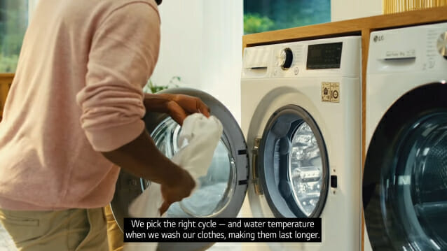 LG전자 글로벌 의류관리 캠페인 영상 중 옷을 오래 입을 수 있도록 세탁기와 건조기로 잘 관리하면 폐의류로 인한 환경오염과 자원낭비를 줄이고 세상을 바꿀 수 있음을 보여주는 장면. (사진=LG전자)